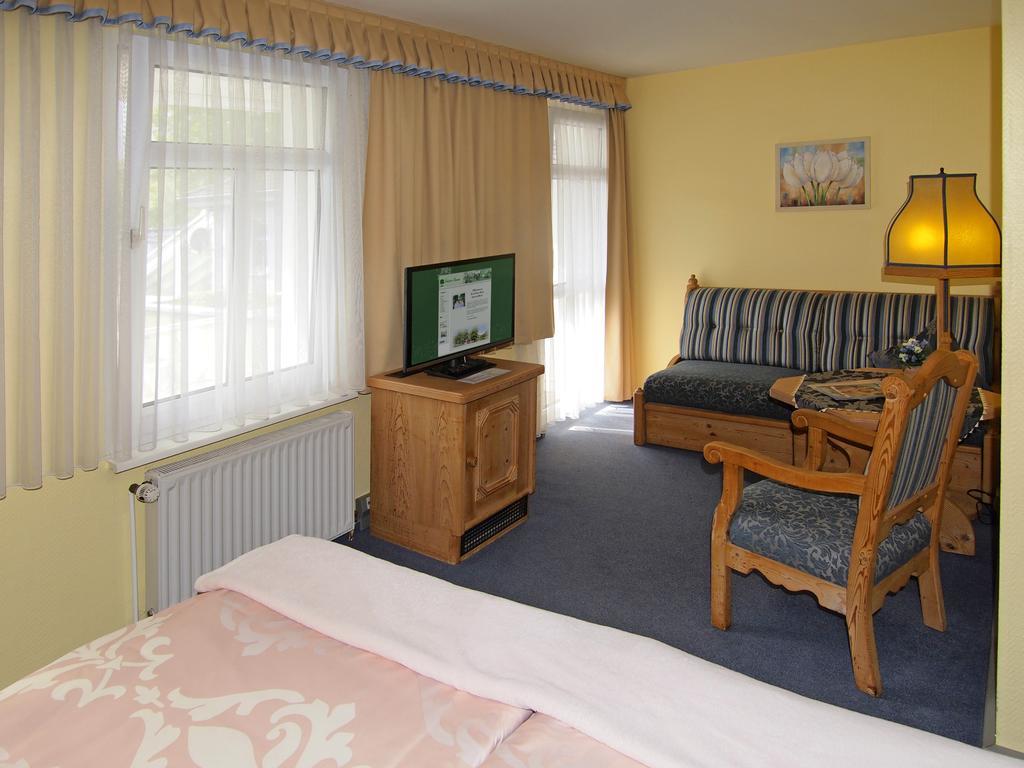 Hotel Grüner Baum Genthin Zimmer foto